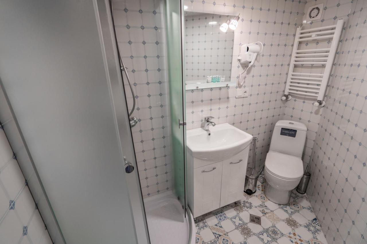 Mini Hotel On Aghmashenebeli Ave Τυφλίδα Εξωτερικό φωτογραφία